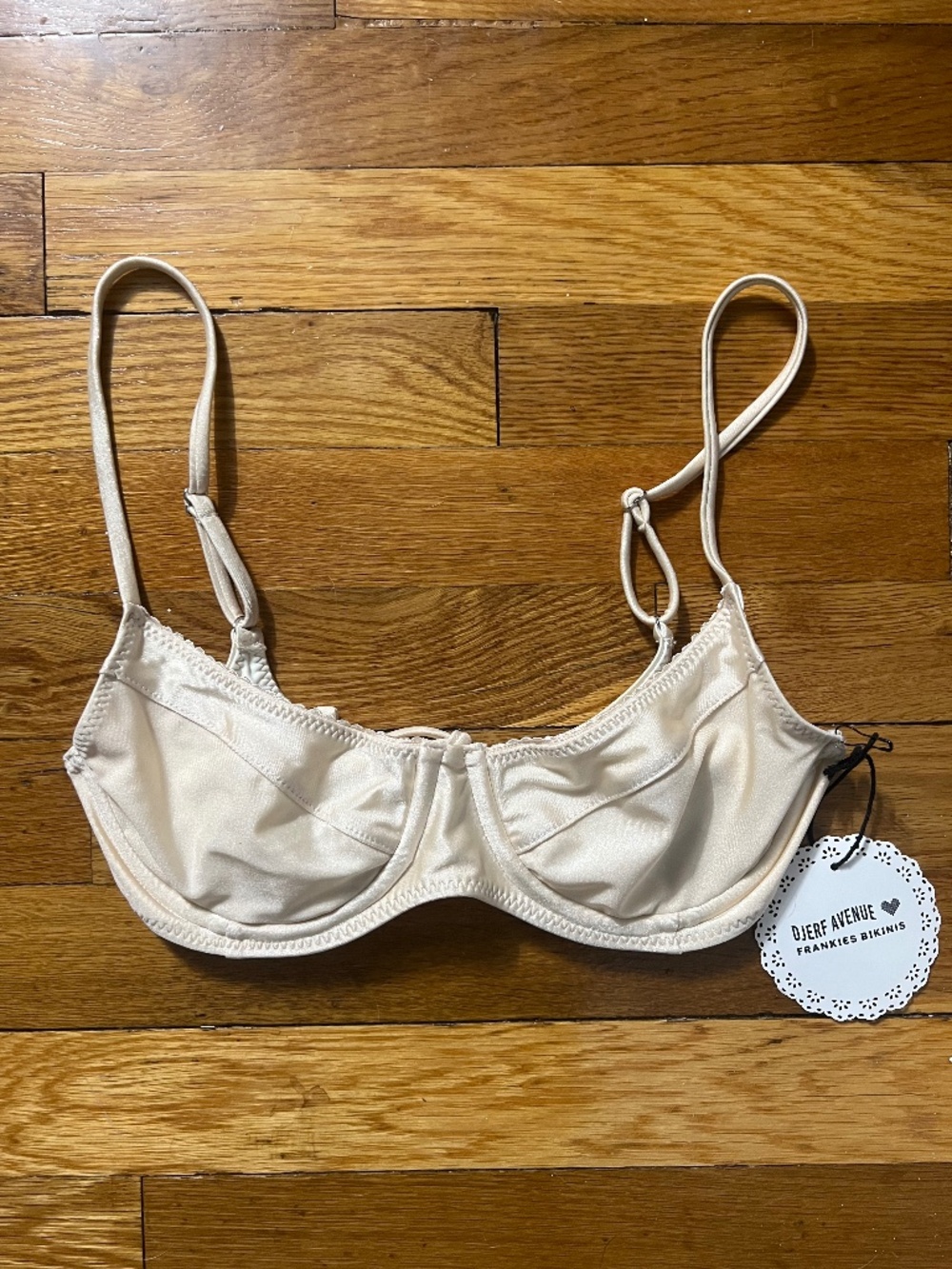 Djerf Avenue Frankie’s bikinis top